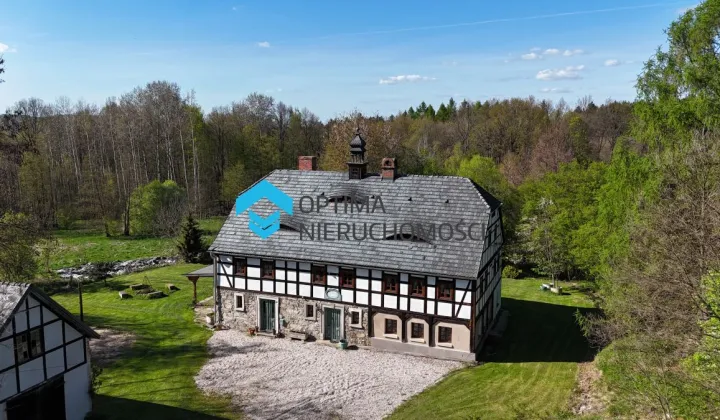 dom wolnostojący, 8 pokoi Janówka