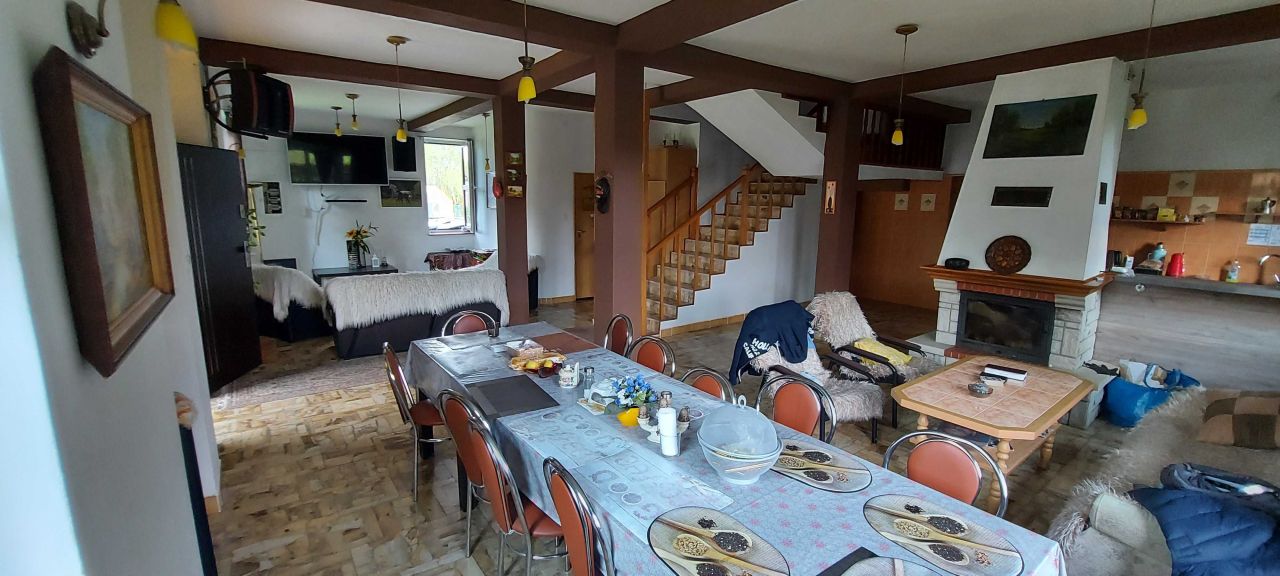 dom wolnostojący Ujsoły, ul. ks. Dziekana Józefa Pułki. Zdjęcie 4