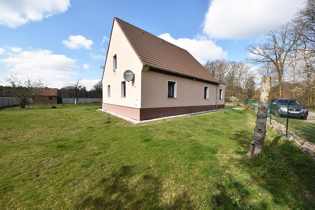 dom wolnostojący, 4 pokoje Przydroże Małe. Zdjęcie 10