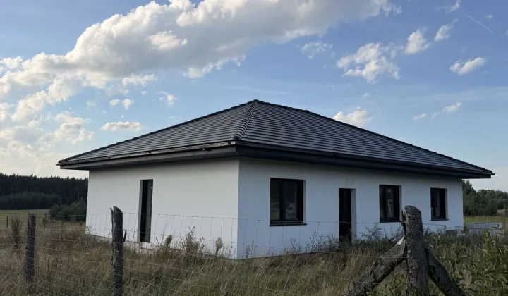 dom wolnostojący, 5 pokoi Stare Biskupice