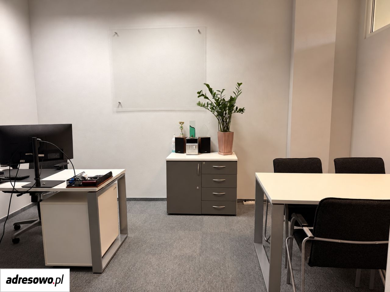 Lokal Piotrków Trybunalski, al. Armii Krajowej. Zdjęcie 4