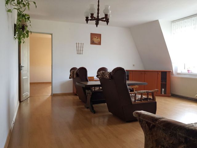 Mieszkanie 4-pokojowe Jelenia Góra Cieplice Śląskie-Zdrój. Zdjęcie 1