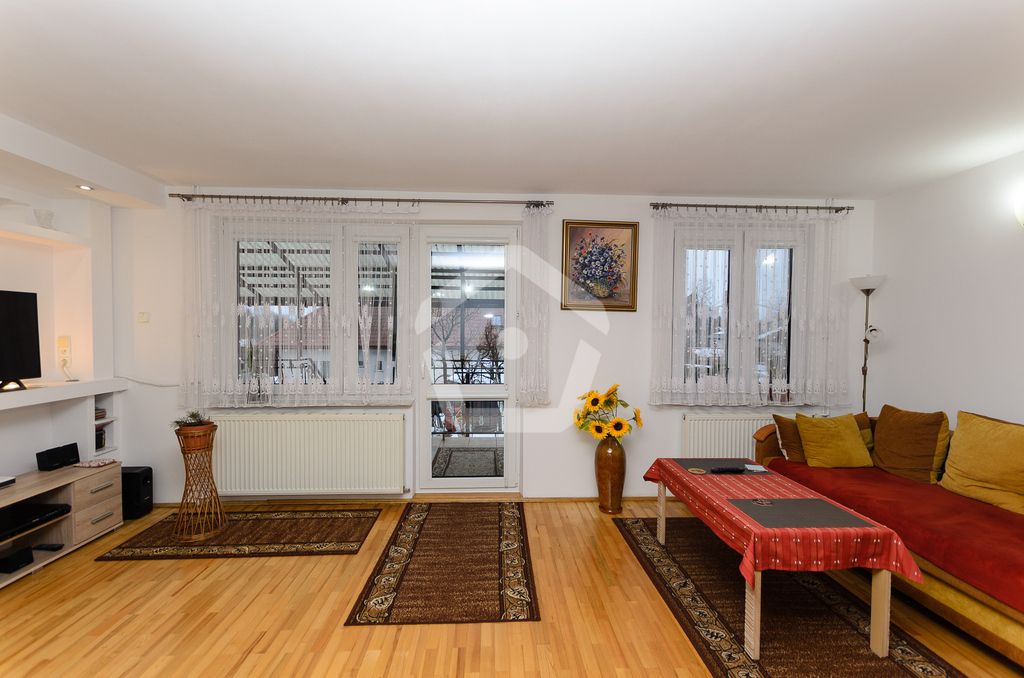 dom szeregowy, 4 pokoje Rzeszów Wilkowyja, ul. Władysława IV. Zdjęcie 1