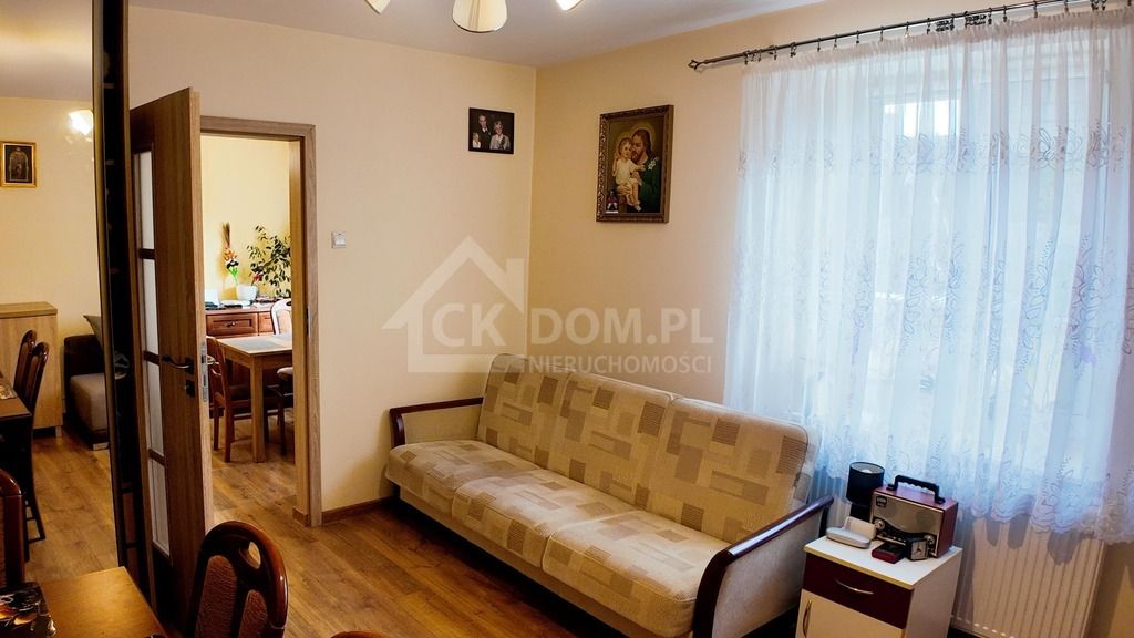 dom wolnostojący, 2 pokoje Kielce Baranówek. Zdjęcie 4