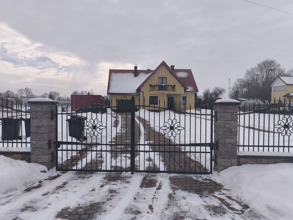 dom wolnostojący, 4 pokoje Kryłów. Zdjęcie 3