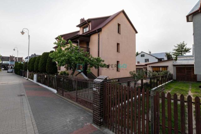 dom wolnostojący, 9 pokoi Ostrołęka, ul. Miła. Zdjęcie 2