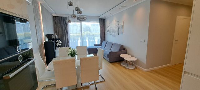 Mieszkanie 3-pokojowe Warszawa Kabaty, ul. Jerzego Iwanowa Szajnowicza. Zdjęcie 1