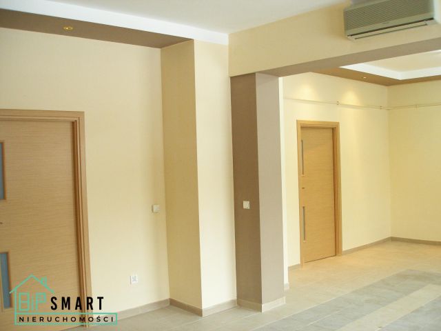 Lokal Stalowa Wola, ul. ks. Jerzego Popiełuszki. Zdjęcie 4