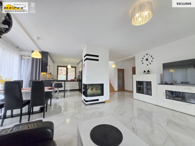 dom wolnostojący, 5 pokoi Międzyzdroje, ul. Niepodległości. Zdjęcie 2