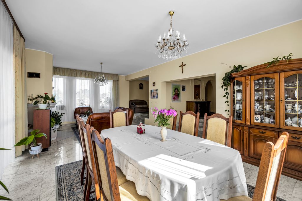 dom wolnostojący, 8 pokoi Kalisz, ul. Żwirki i Wigury. Zdjęcie 3