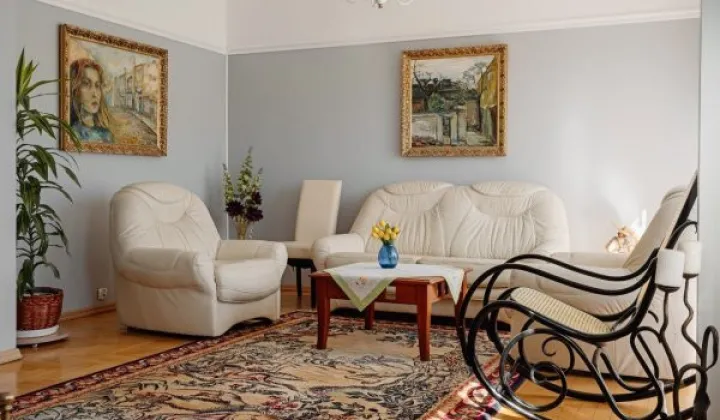 dom wolnostojący, 11 pokoi Domaszowice