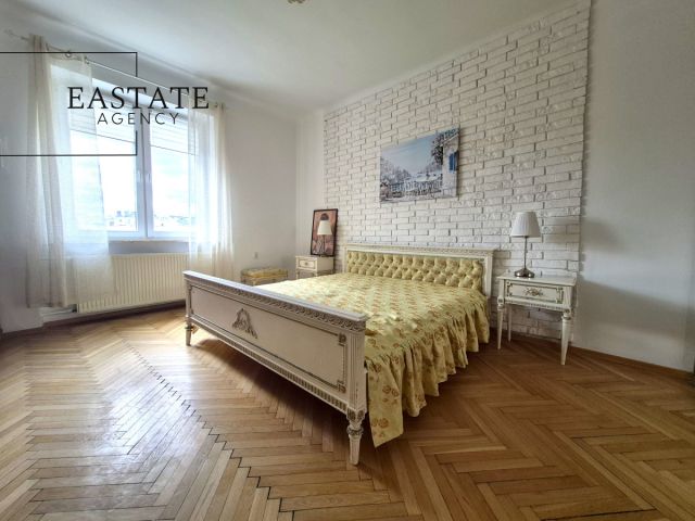 Mieszkanie 3-pokojowe Warszawa Śródmieście, ul. Krucza. Zdjęcie 1