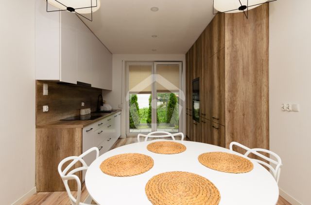 dom wolnostojący, 4 pokoje Strażów. Zdjęcie 3