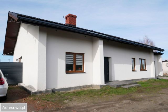 dom wolnostojący, 4 pokoje Czernica, ul. Podleśna. Zdjęcie 1