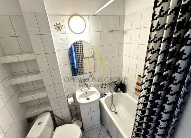 Mieszkanie 3-pokojowe Jelenia Góra Zabobrze, ul. Ludomira Różyckiego. Zdjęcie 4