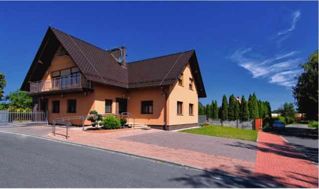 dom wolnostojący, 7 pokoi Kluczbork, Gen. Okulickiego. Zdjęcie 1