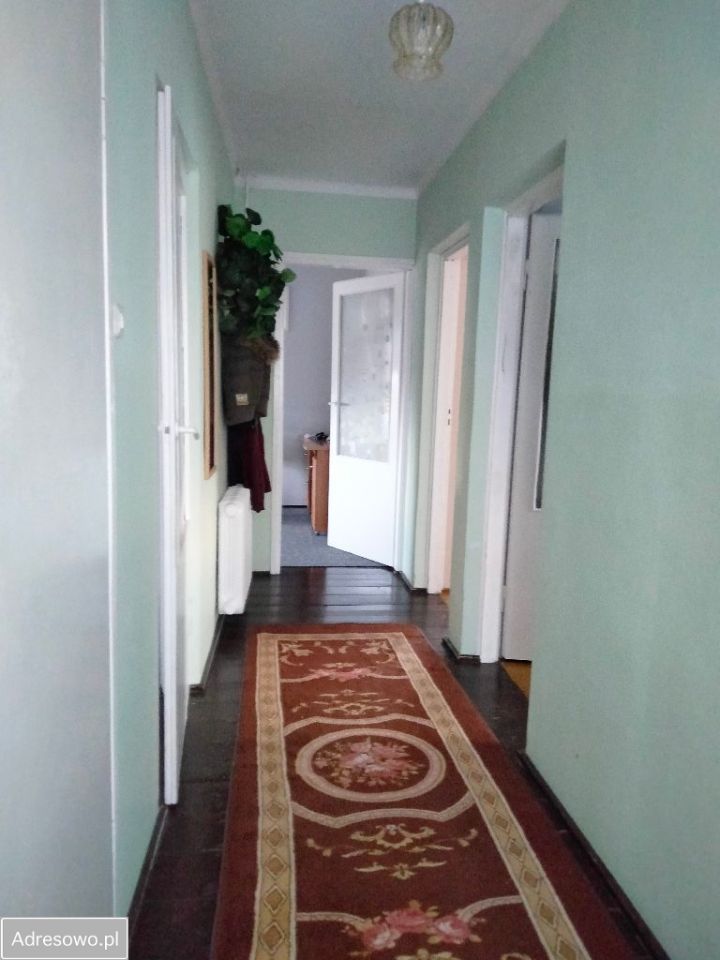 dom wolnostojący, 5 pokoi Geniusze. Zdjęcie 2