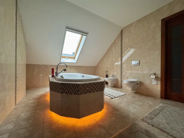 dom wolnostojący, 4 pokoje Muszyna. Zdjęcie 38