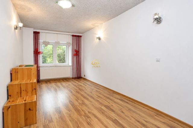 dom wolnostojący, 4 pokoje Wałbrzych Lubiechów, ul. Lisia. Zdjęcie 9