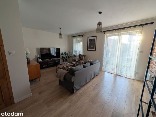 dom szeregowy, 4 pokoje Czernica, ul. Wrocławska. Zdjęcie 2