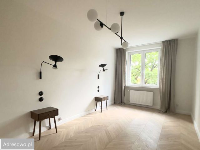 Mieszkanie 3-pokojowe Warszawa Śródmieście, ul. Wilcza. Zdjęcie 1