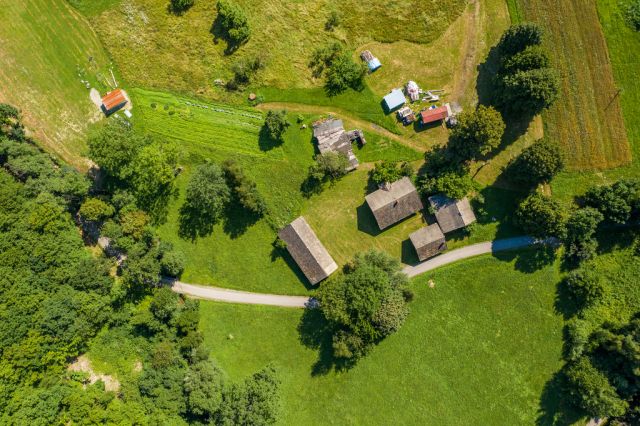 dom, 4 pokoje Męcina. Zdjęcie 1