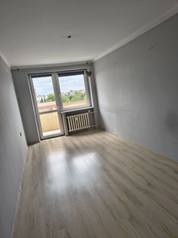 Mieszkanie 3-pokojowe Krotoszyn, ul. Sienkiewicza. Zdjęcie 1