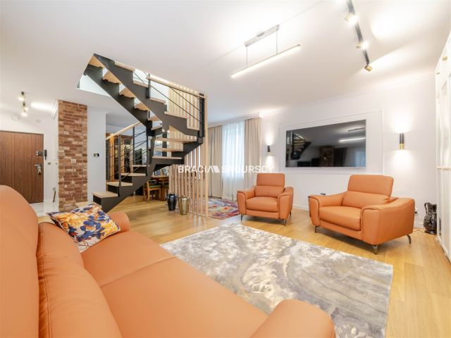 Mieszkanie 4-pokojowe Kraków Kozłówek, ul. prof. Tadeusza Seweryna. Zdjęcie 2