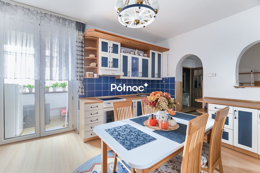 Mieszkanie 3-pokojowe Bytom, pl. Powstańców Śląskich. Zdjęcie 12