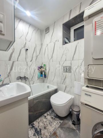 Mieszkanie 2-pokojowe Jelenia Góra, ul. Andrzeja Cinciały. Zdjęcie 10