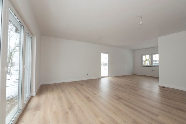 dom wolnostojący, 4 pokoje Lutomiersk. Zdjęcie 9