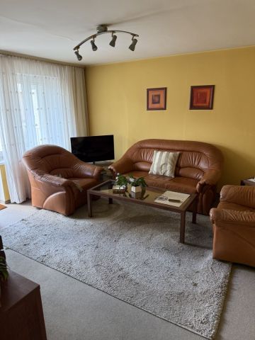 Mieszkanie 2-pokojowe Chorzów, ul. Rodziny Oswaldów. Zdjęcie 1