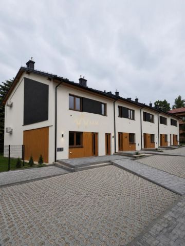 Mieszkanie 8-pokojowe Zbylitowska Góra. Zdjęcie 6