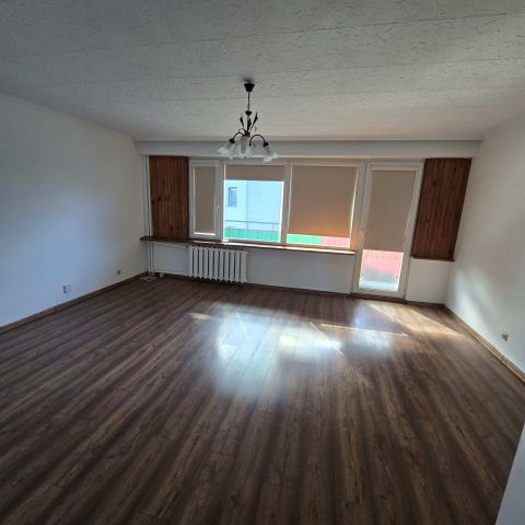 Mieszkanie 3-pokojowe Giżycko, ul. Kombatantów. Zdjęcie 1