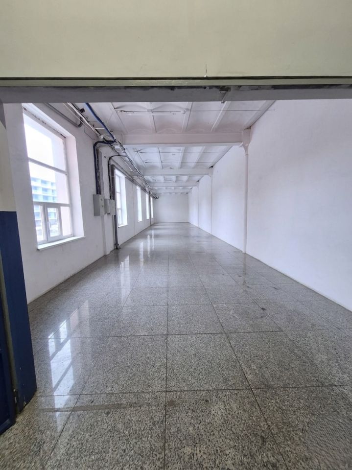 Hala/magazyn Łódź, al. marsz. Józefa Piłsudskiego. Zdjęcie 3