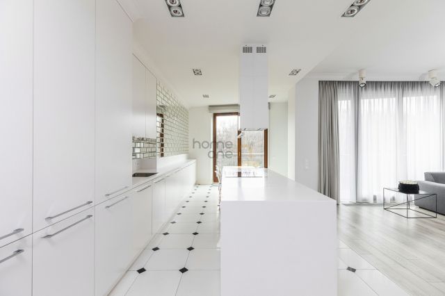 Mieszkanie 4-pokojowe Warszawa Śródmieście. Zdjęcie 5