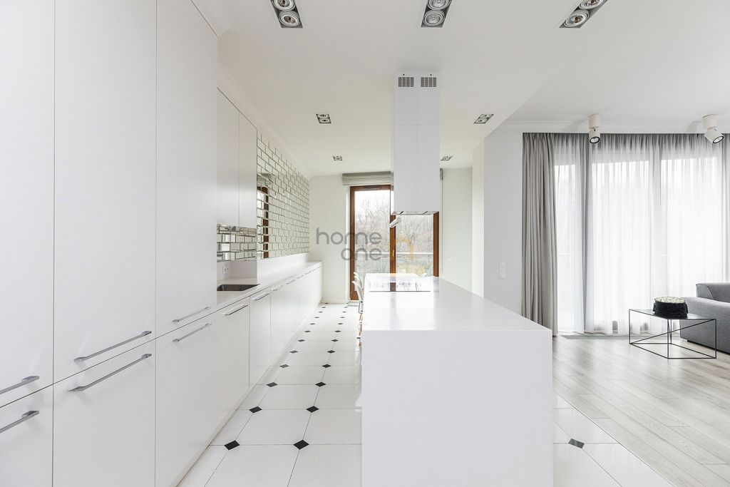 Mieszkanie 4-pokojowe Warszawa Śródmieście. Zdjęcie 5