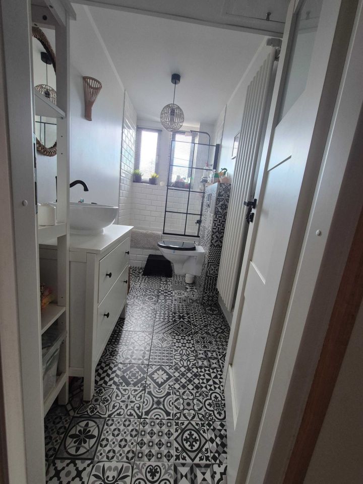 Mieszkanie 3-pokojowe Miłkowice. Zdjęcie 2