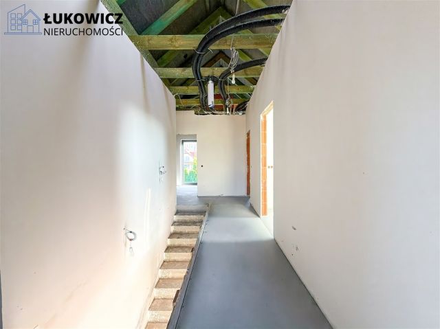 dom wolnostojący, 5 pokoi Kaniów. Zdjęcie 16