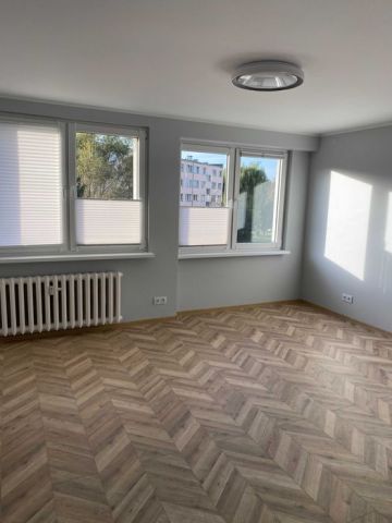 Mieszkanie 4-pokojowe Leśna, ul. Elizy Orzeszkowej. Zdjęcie 1