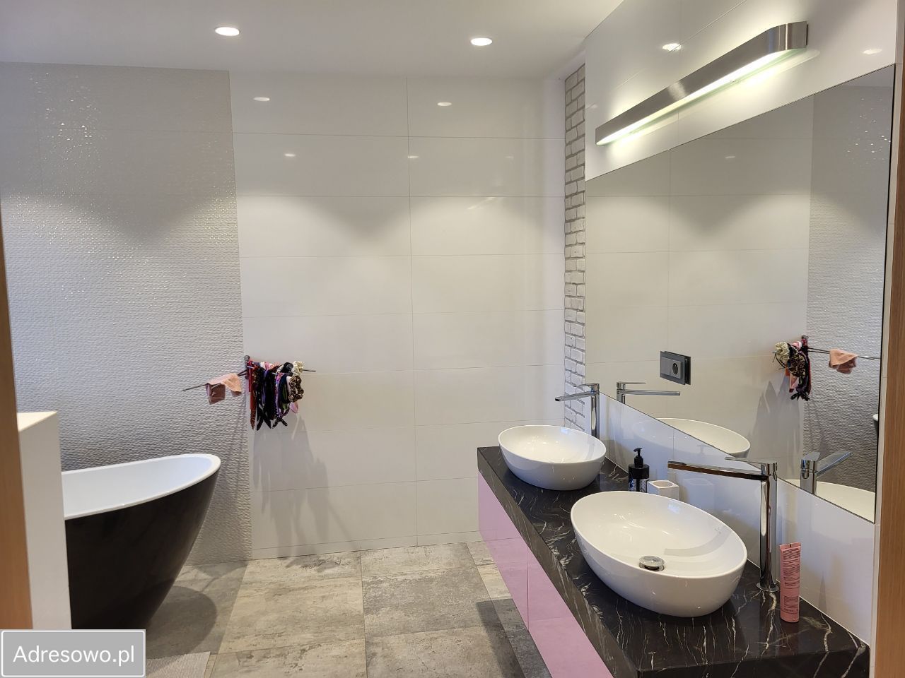 dom wolnostojący, 4 pokoje Tomaszów Mazowiecki. Zdjęcie 8