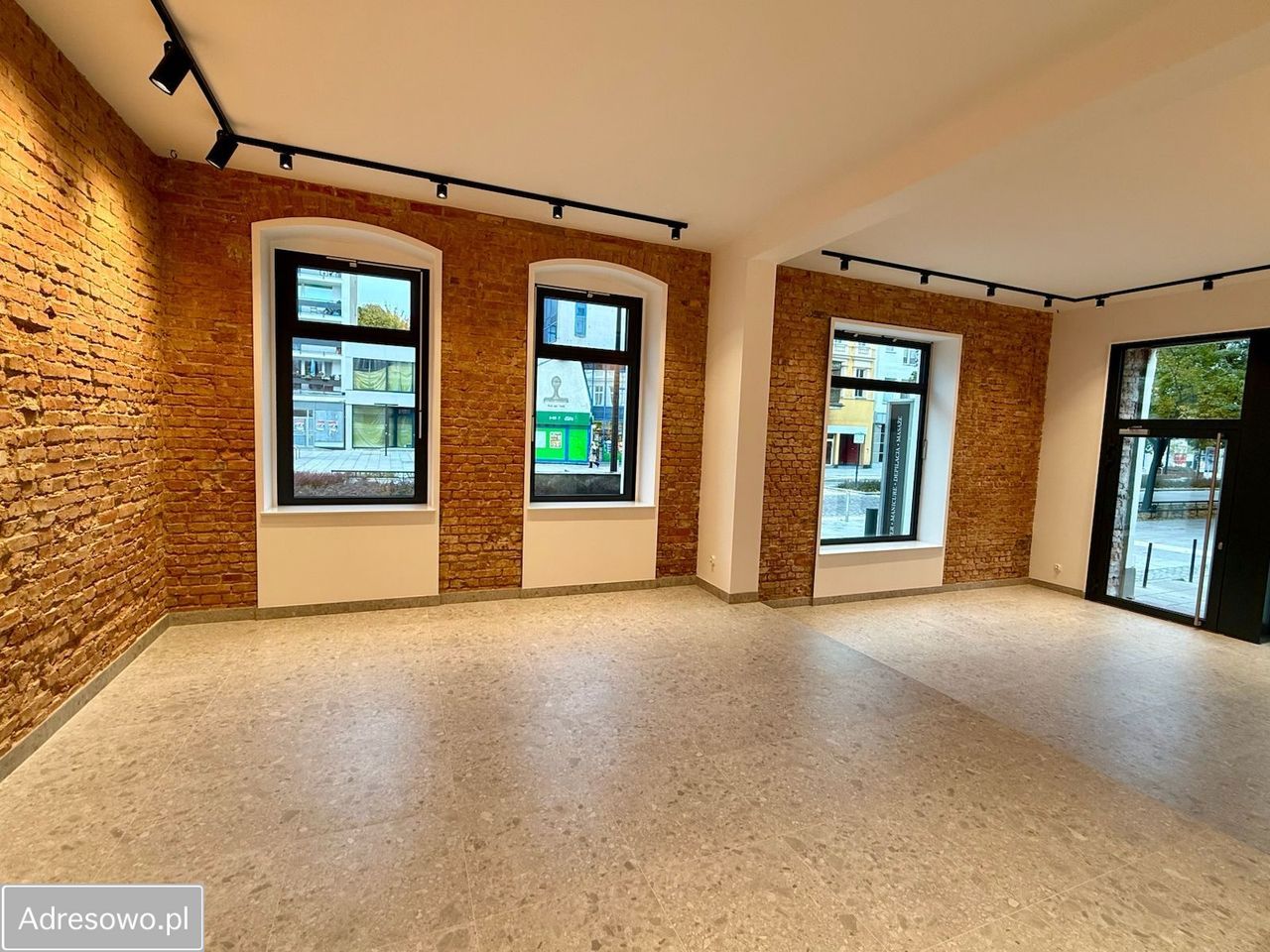 Lokal Szczecin, al. Wojska Polskiego. Zdjęcie 8