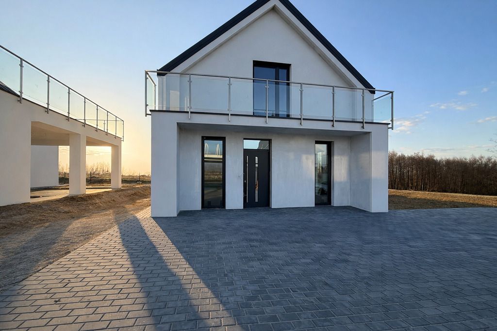 dom wolnostojący, 5 pokoi Rzeszów, ul. Rodzinna. Zdjęcie 1