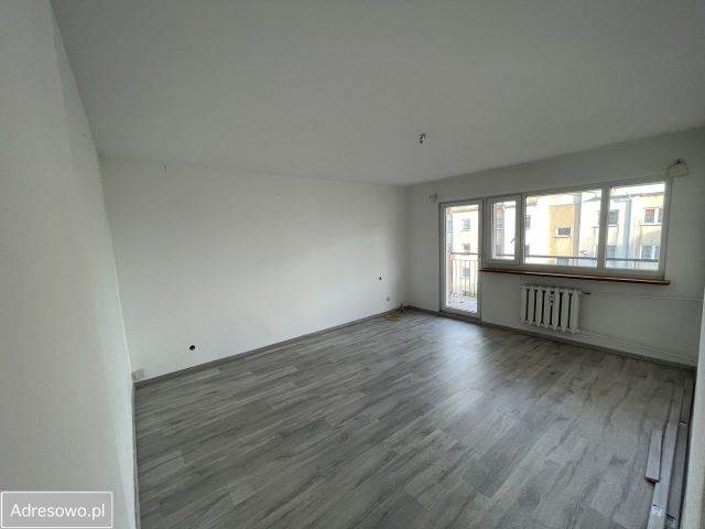 Mieszkanie 4-pokojowe Wschowa, os. Jagiellonów. Zdjęcie 1