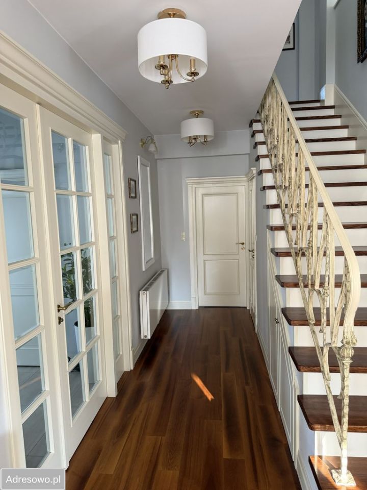 dom wolnostojący, 6 pokoi Łomianki Dolne. Zdjęcie 13