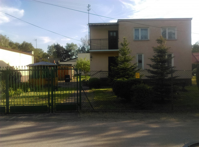 dom wolnostojący, 4 pokoje Teresin, ul. 3 Maja. Zdjęcie 1