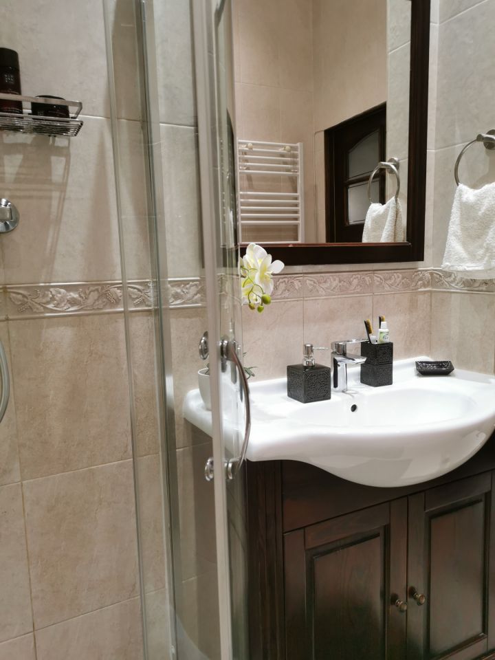 Mieszkanie 2-pokojowe Jelenia Góra Centrum, pl. ks. kard. Stefana Wyszyńskiego. Zdjęcie 33