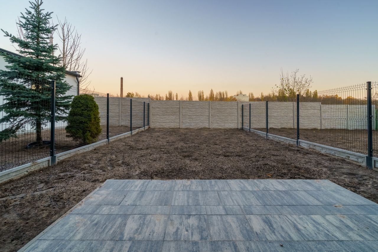 dom szeregowy, 4 pokoje Łódź Bałuty, ul. Telefoniczna. Zdjęcie 23