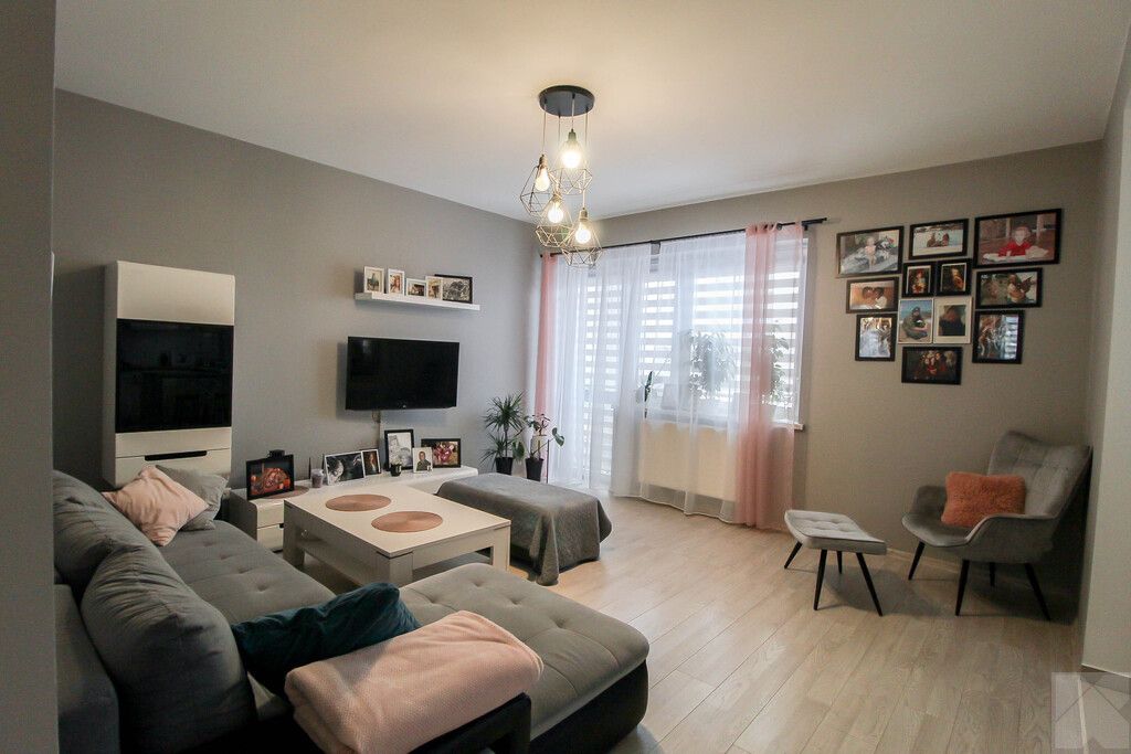 Mieszkanie 3-pokojowe Ostrów. Zdjęcie 2