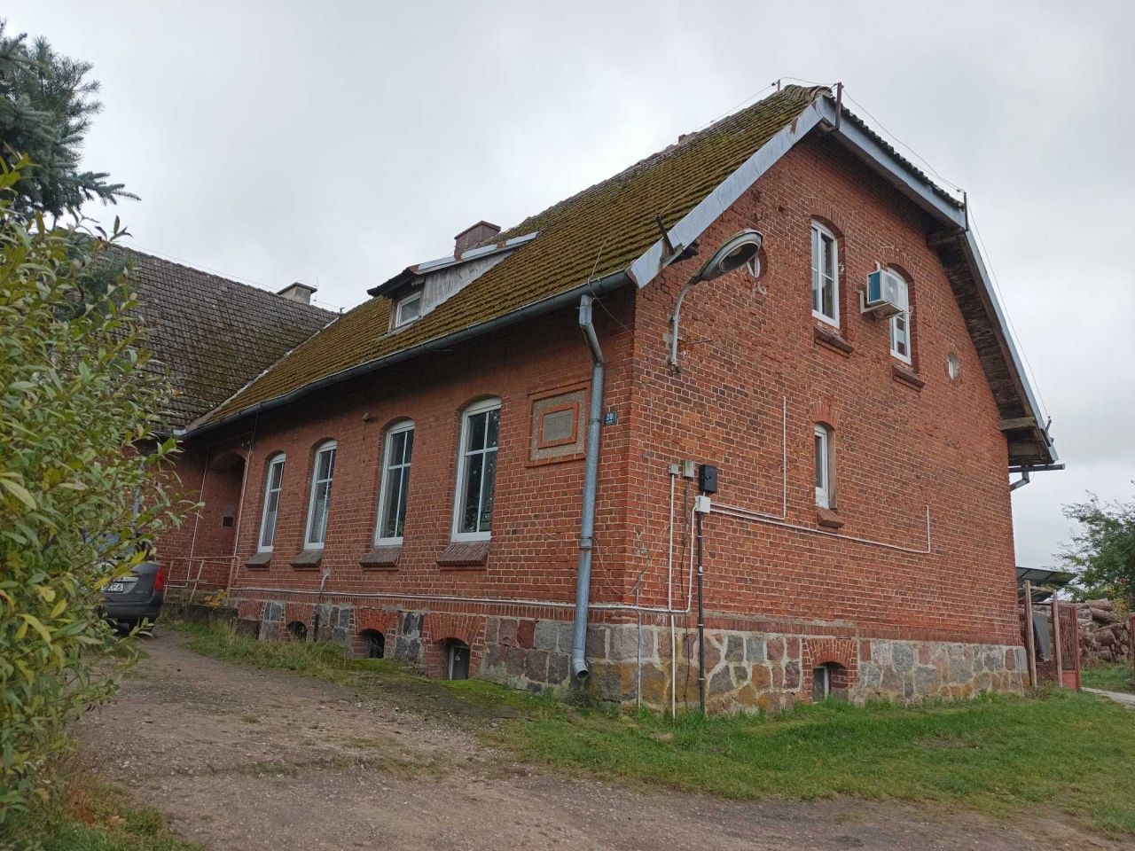 dom wolnostojący Rozwory